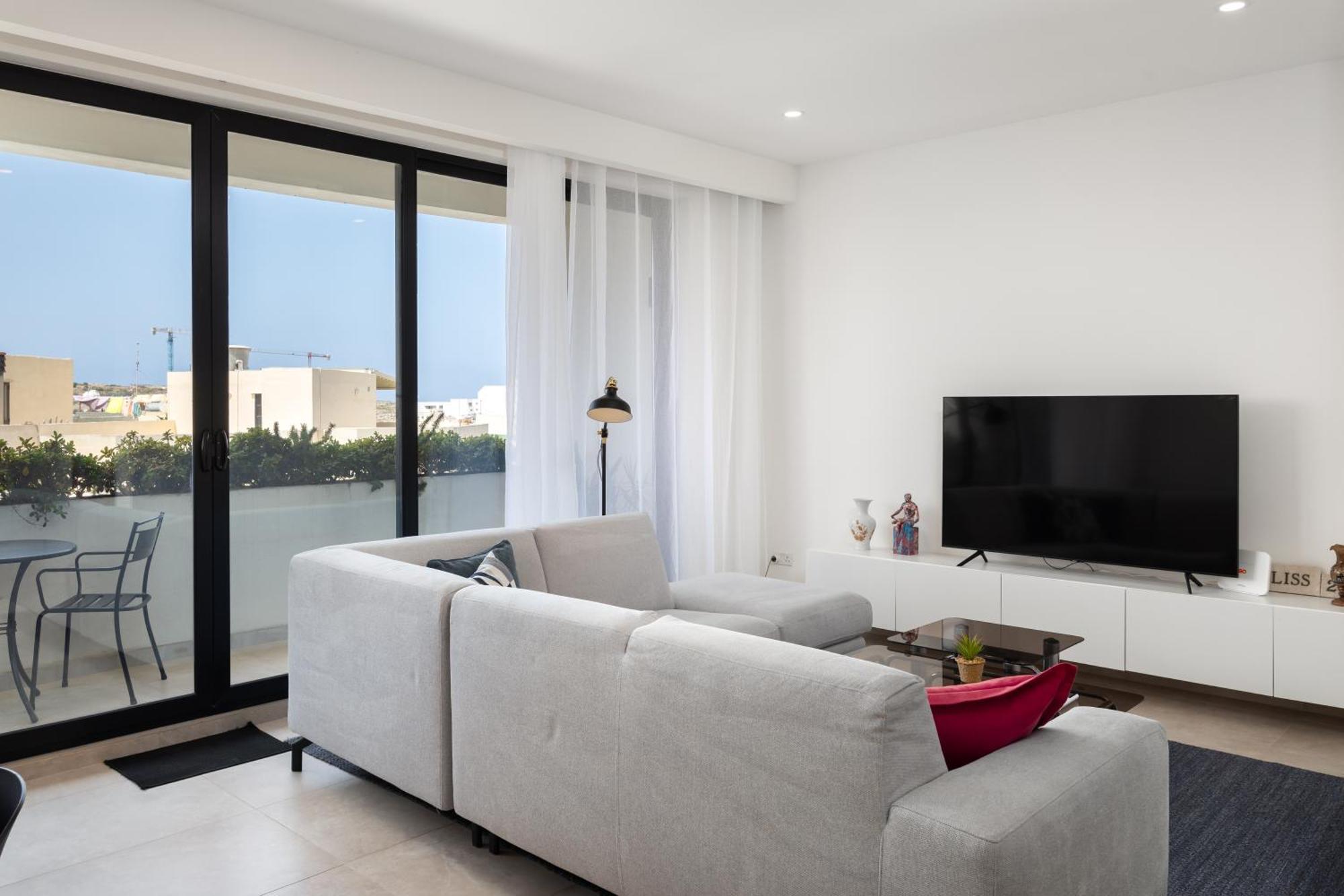 Modern 1Br Spacious Apartment With Terrace - Close To St Thomas Bay Marsaskala Exterior photo